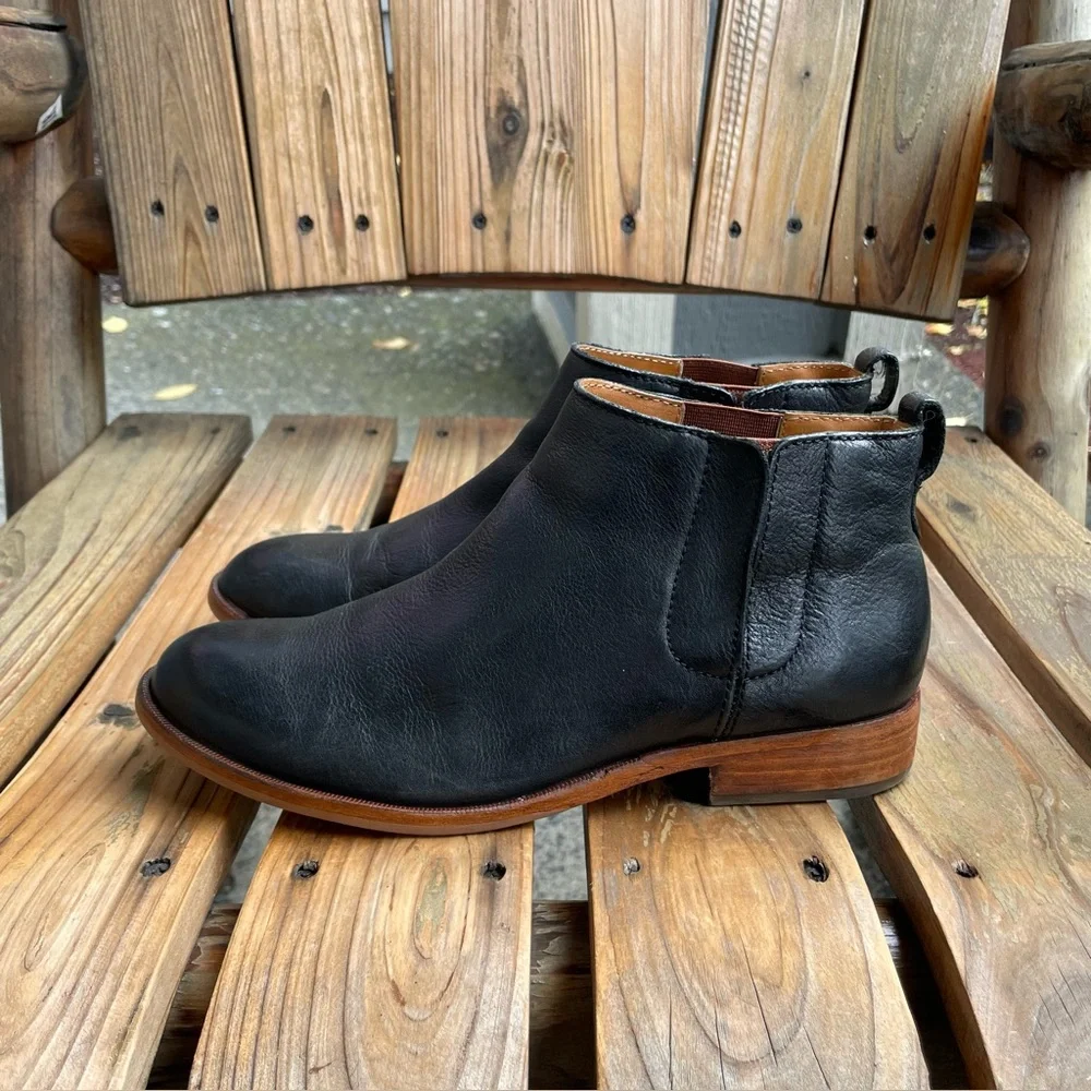 Kork-Ease Velma Black Leather Chelsea Boots Ankle Womens Size 7